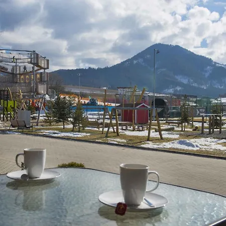 House And Apts. In - Niedere Tatra 50145 度假居